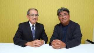 武田代表とインタビュアーの亀山つとむさん