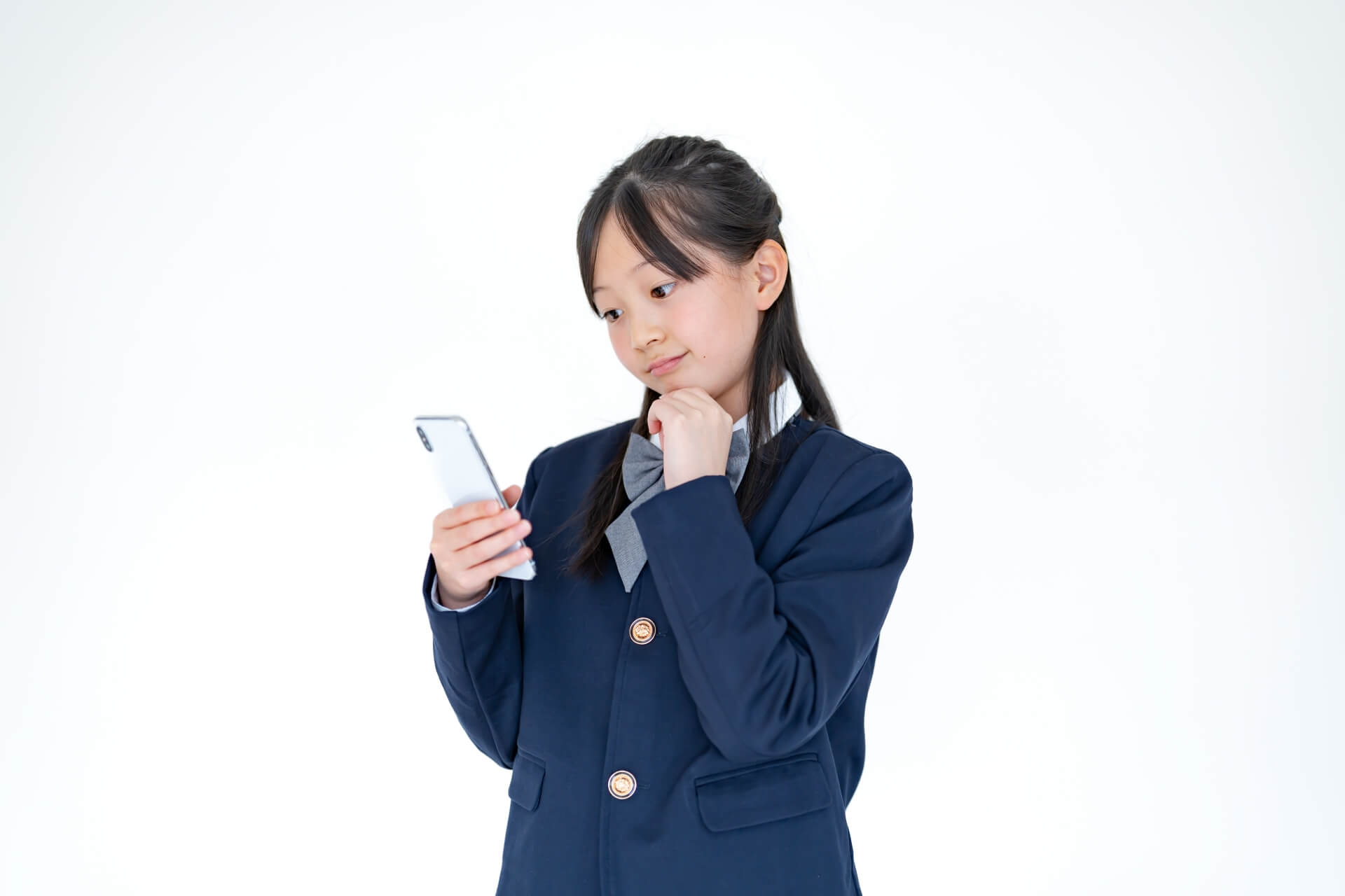 思春期特有の複雑な心理状態が招く対人トラブルと孤立する背景